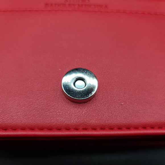 Badgley Mischka QUILTED HANDBAG W/CIRCLE BM LOGO - Picture 7 of 8